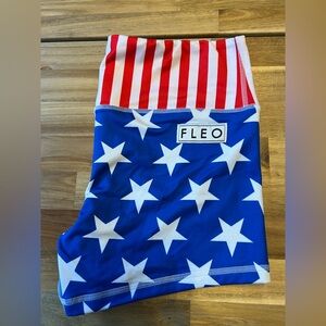 Fleo Patriotic Red and Blue Star High Rise Shorts size L
